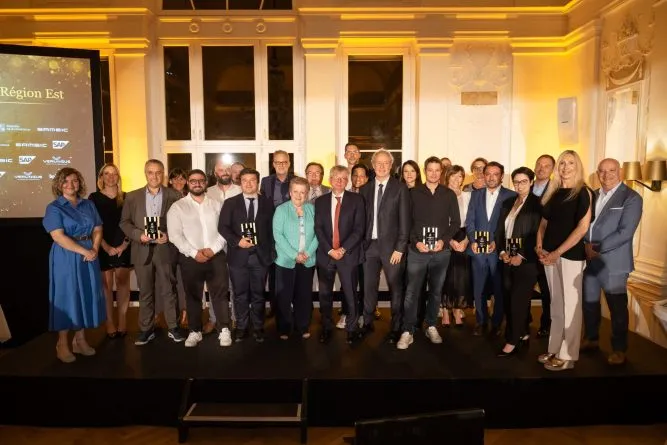 PHOTO GROUPE EST